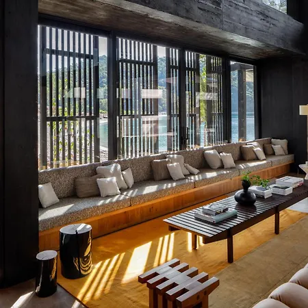 Hotel Ahama 5*