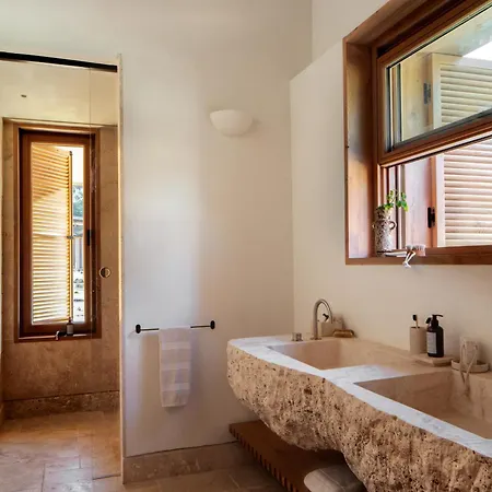 Ξενοδοχείο Ahama - Relais & Chateaux