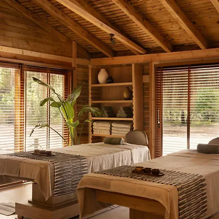 Отель Ahama - Relais & Chateaux 5*